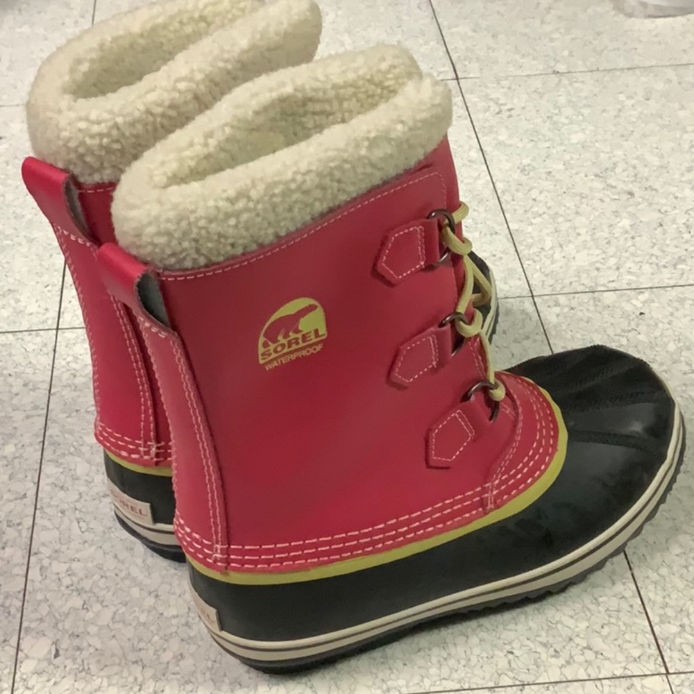 Sorel insulated waterproof Duck Boots. Good condition. Snow, winter, rain. Sz. 7 - Picture 4 of 7